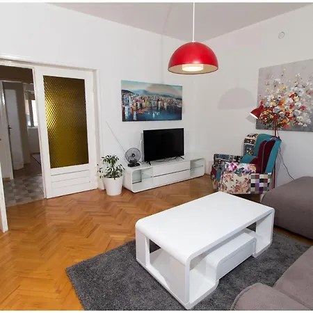 Large Apartment Between Split And Trogir Kastela Exterior photo