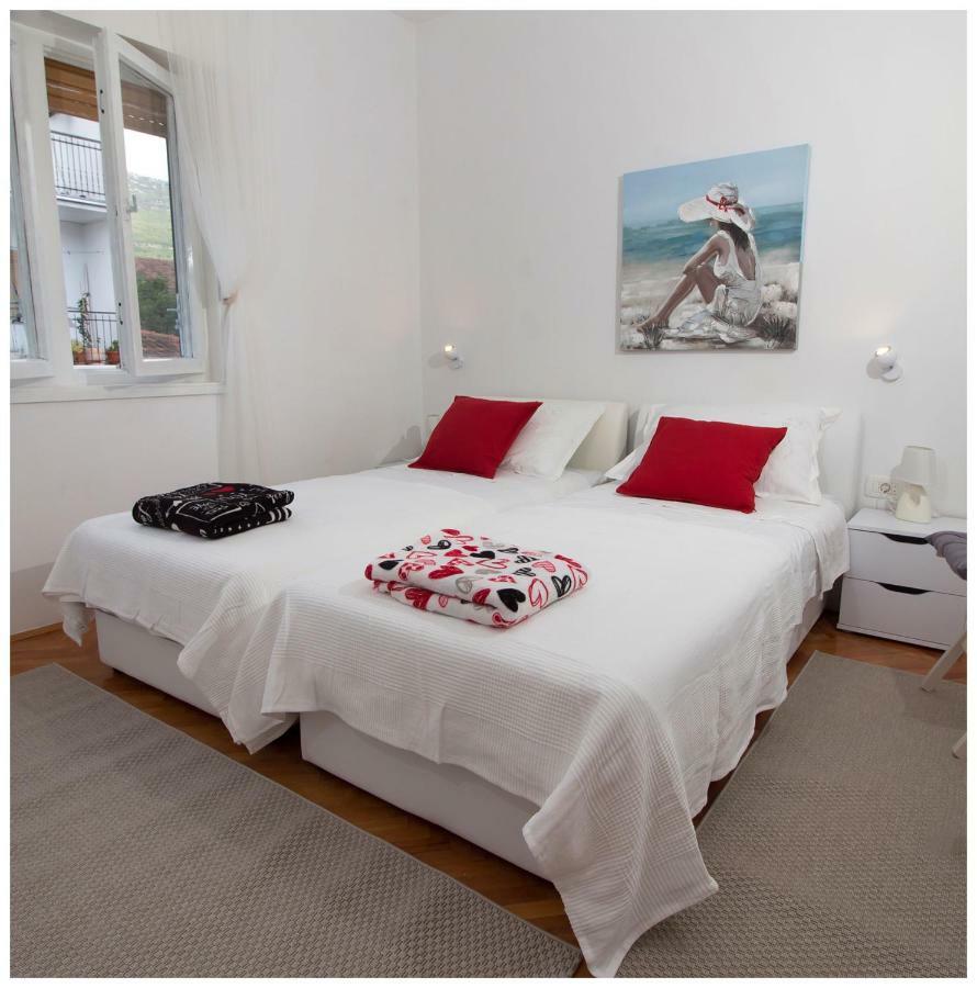 Large Between Split And Trogir Apartment