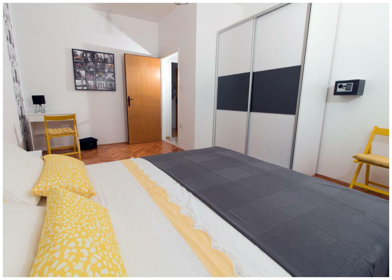 Large Between Split And Trogir Apartment